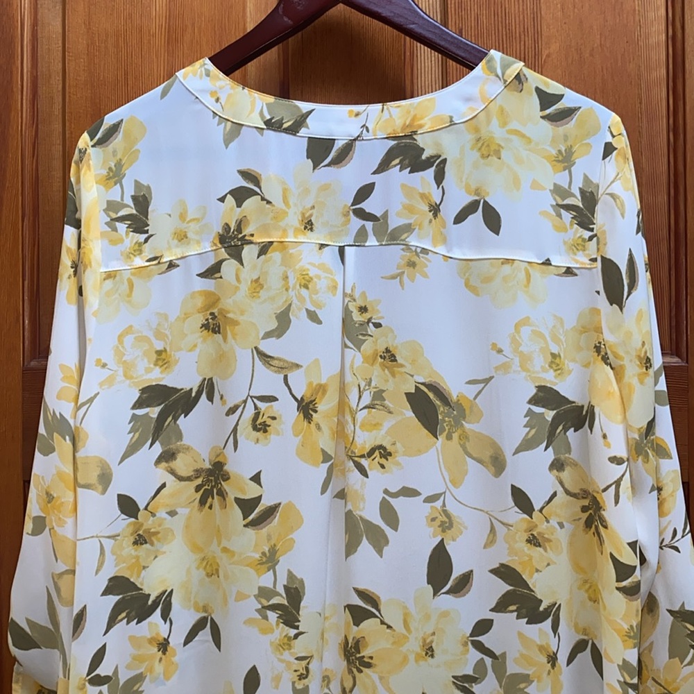 Cato Chiffon Tunic V-neckline Roll-tabs sleeve / Large - Picture 14 of 15